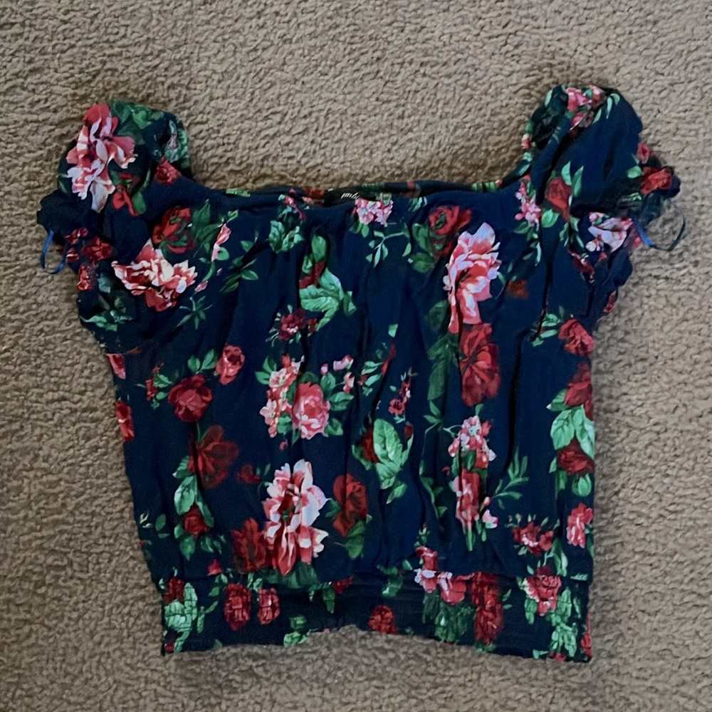 Cropped floral print, puffed sleeve blouse